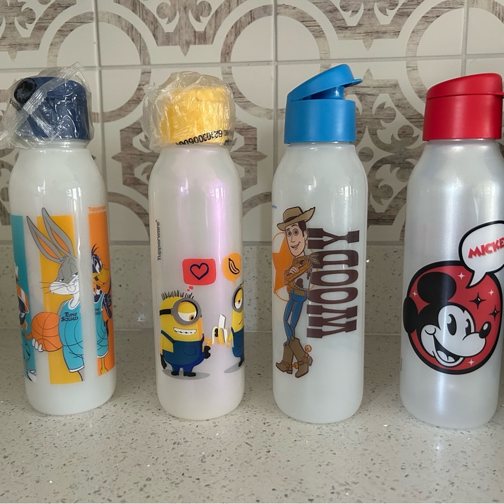 Tupperware kids water bottles